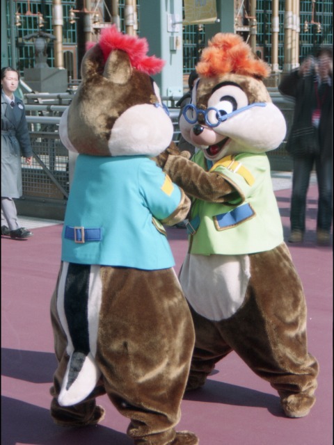 デールとチップ（ディスカバリー・ミュージック・トゥループ）