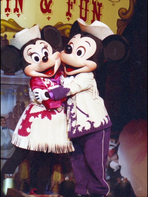ミニーとミッキー（スルーフットスーのダイニング＆ファン）