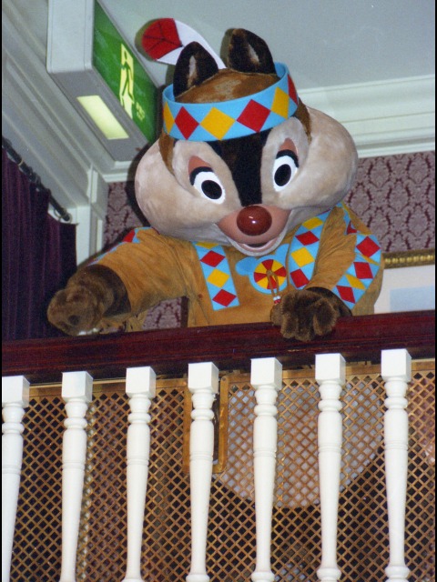 デール（スルーフットスーのダイニング＆ファン）