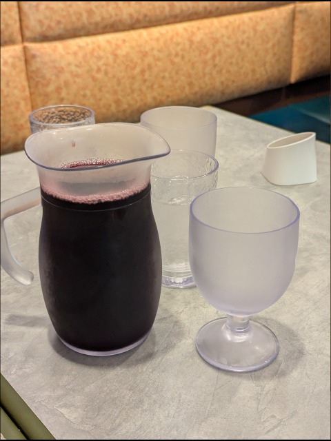 赤ワイン デカンタ（サイゼリヤ）