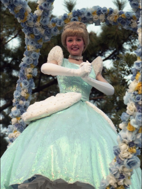 シンデレラ（ディズニー・プリンセス・プロセッション“ブーケ・オブ・ラブ”）