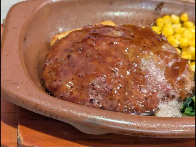 オニオンソースハンバーグ アップ（サイゼリヤ）