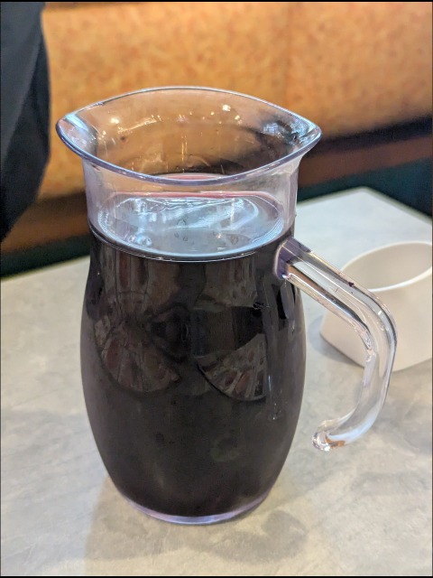 赤ワイン デカンタ（サイゼリヤ）