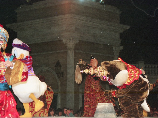 ドナルドとチップ（ディズニー・リズム・オブ・ワールド2005）