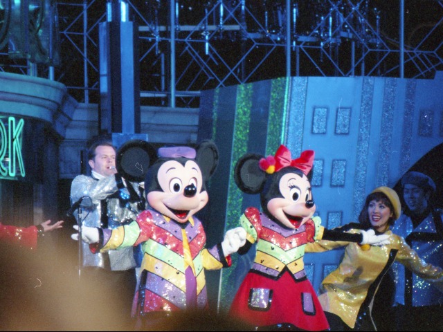 ミッキーとミニー（ディズニー・リズム・オブ・ワールド2005）