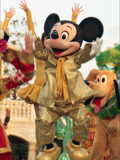 ミッキーとプルート（ディズニー・リズム・オブ・ワールド2005）