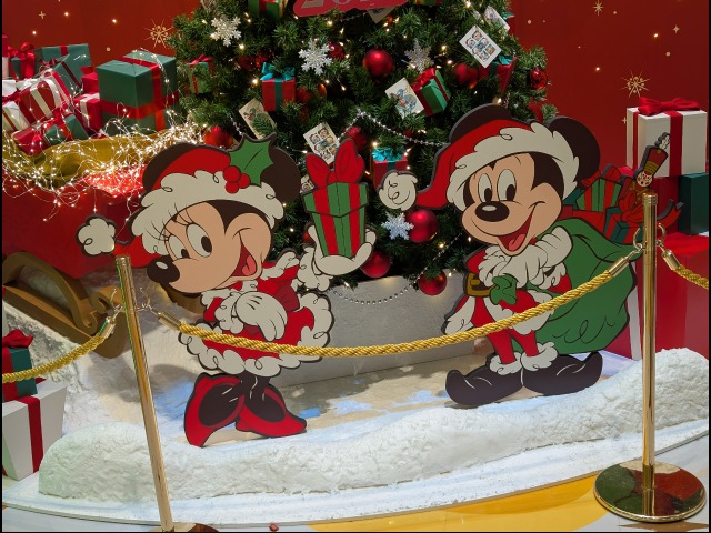 ミニー、ミッキー サンタコスチューム（ディズニーストア）