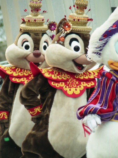 デールとチップ（ディズニー・リズム・オブ・ワールド2005）