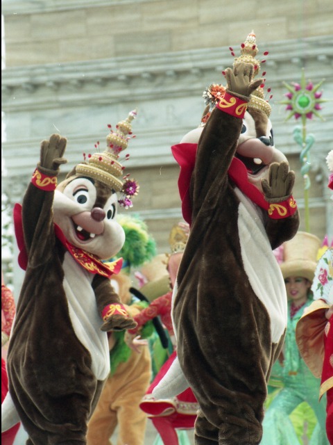 デールとチップ（ディズニー・リズム・オブ・ワールド2005）