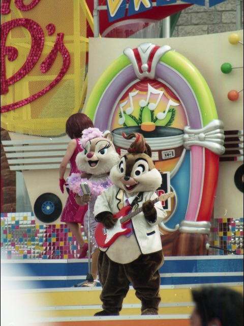 クラリスとチップ（ディズニー・ロック・アラウンド・ザ・マウス）