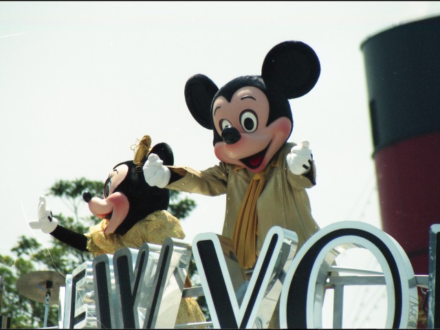 ミニーとミッキー（ディズニー・リズム・オブ・ワールド2005）