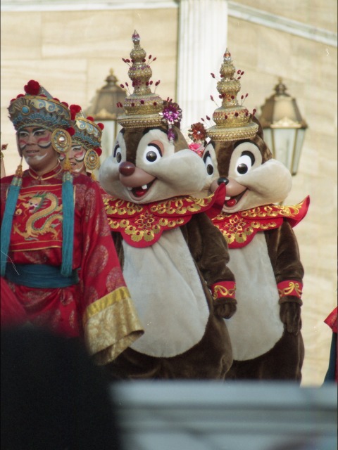 デールとチップ（ディズニー・リズム・オブ・ワールド2005）