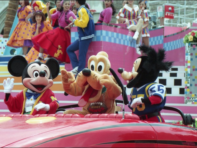 ミッキー、プルート、マックス（ディズニー・ロック・アラウンド・ザ・マウス）