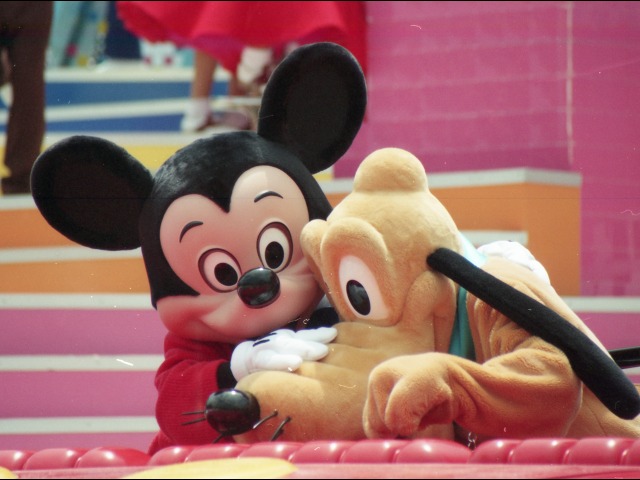 ミッキーとプルート（ディズニー・ロック・アラウンド・ザ・マウス）