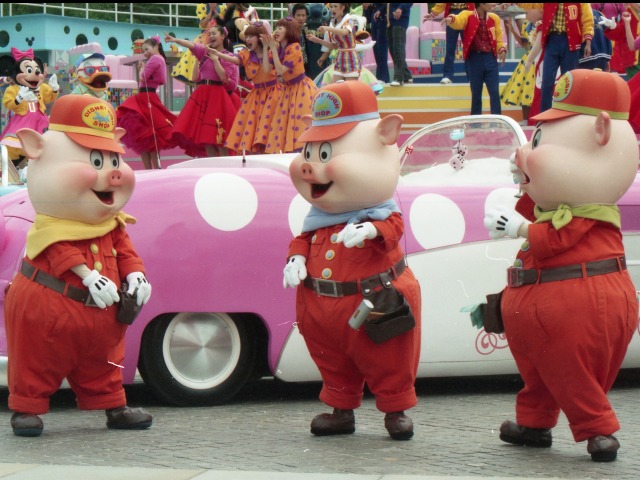 ファイファー、フィドラー、プラクティカル（ディズニー・ロック・アラウンド・ザ・マウス）