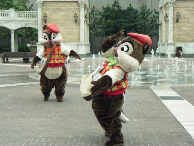 デールとチップ（アメリカンウォーターフロント）