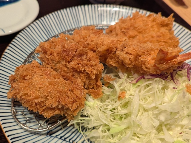 かき盛合せ御飯 かつ皿アップ（とんかつ 和幸）