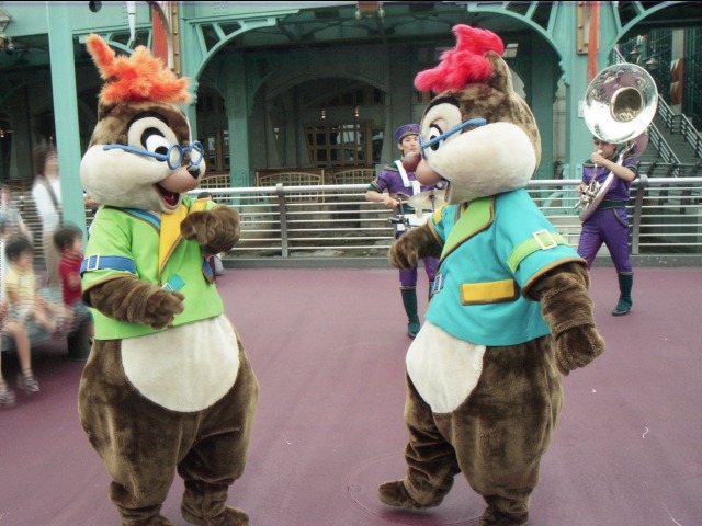 チップとデール（ディスカバリー・ミュージック・トゥループ）