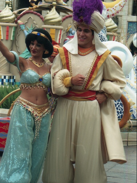 ジャスミンとアラジン（アラジンのホールニューワールド）