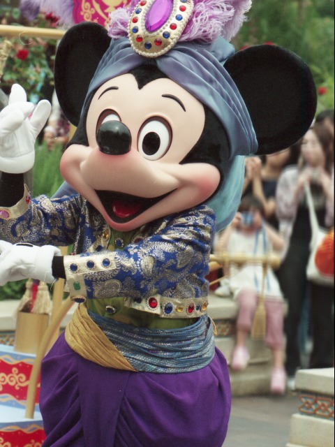 ミッキーマウス（アラジンのホールニューワールド）