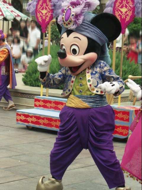 ミッキーマウス（アラジンのホールニューワールド）