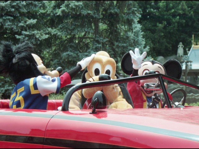 マックス、プルート、ミッキー（ディズニー・ロック・アラウンド・ザ・マウス）