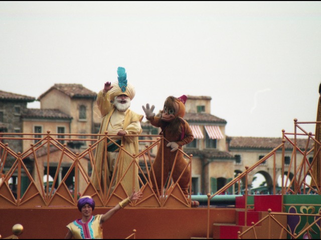 サルタンとアブー（アラジンのホールニューワールド）
