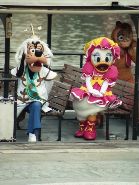 グーフィーとデイジー（ミート＆スマイル）