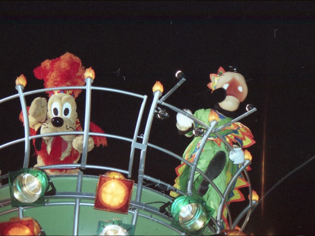 プルートとグーフィー（ブレイジング・リズム2005）