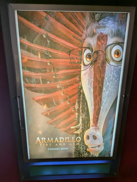 アバター新作パロディ「アルマジロ」ポスター(シネマイクスピアリ)