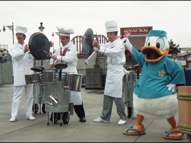 ドナルドダックとキッチンビート（アメリカンウォーターフロント）