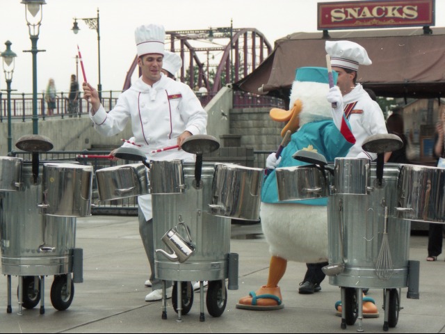 ドナルドダックとキッチンビート（アメリカンウォーターフロント）