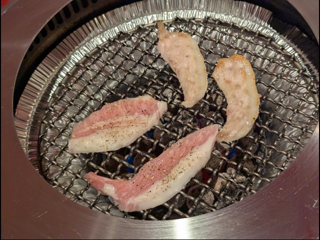 トントロわさび 網（焼肉トラジ）