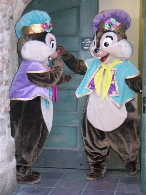 デールとチップ(エントランス)