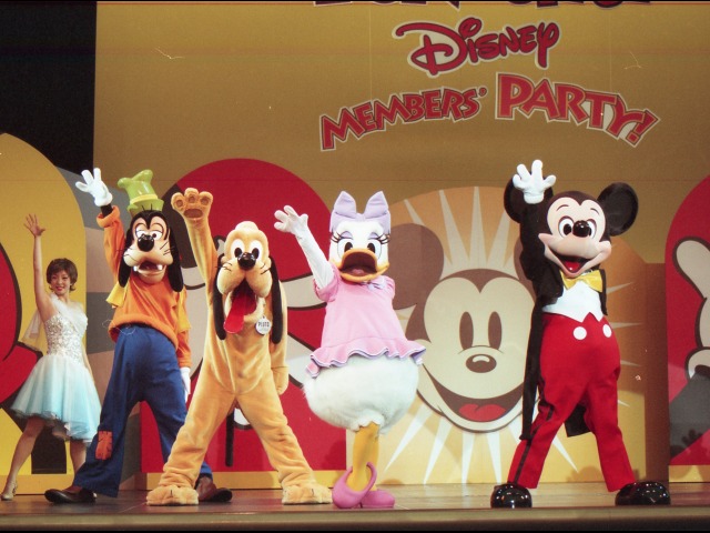 グーフィー、プルート、デイジー、ミッキー(ファンダフル・ディズニー メンバーズパーティー)