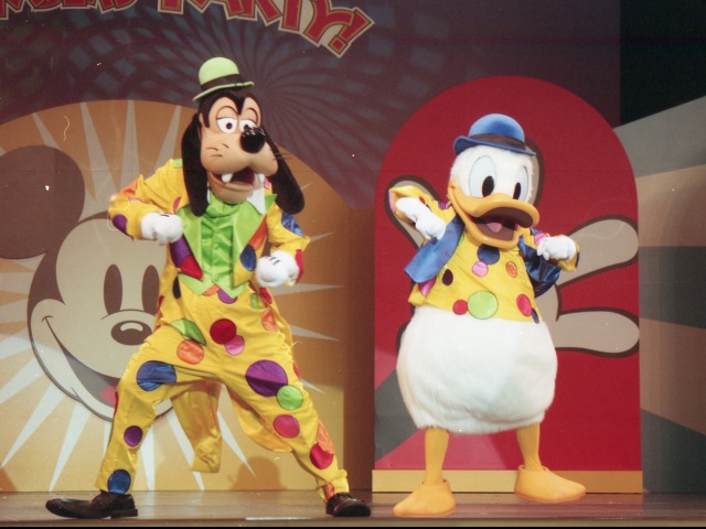 グーフィーとドナルド(ファンダフル・ディズニー メンバーズパーティー)