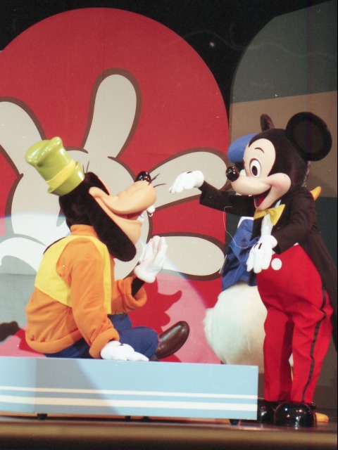 グーフィーとミッキー(ファンダフル・ディズニー メンバーズパーティー)