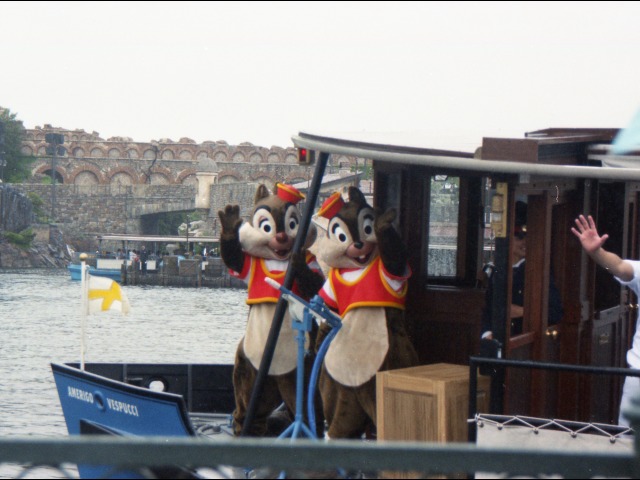 デールとチップ（チップとデールのクールサービス）