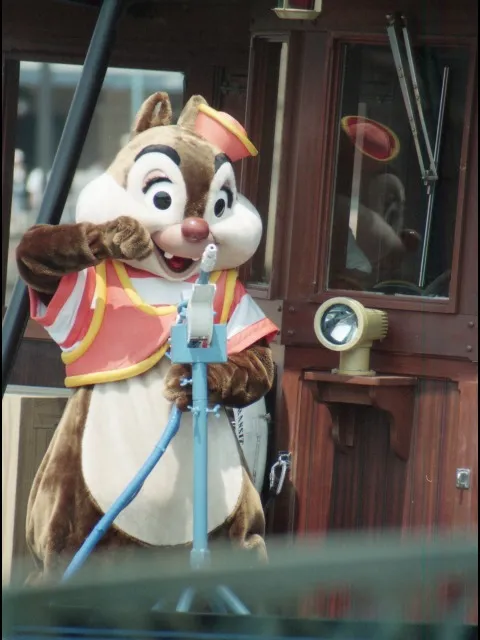 デール（チップとデールのクールサービス）