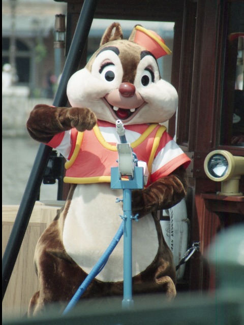 デール（チップとデールのクールサービス）