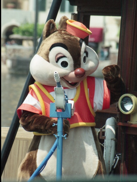 デール（チップとデールのクールサービス）