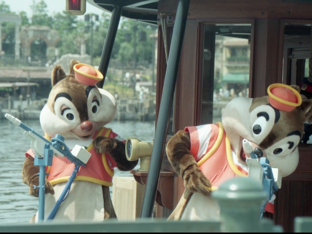 デールとチップ（チップとデールのクールサービス）