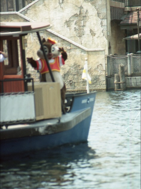 デール（チップとデールのクールサービス）