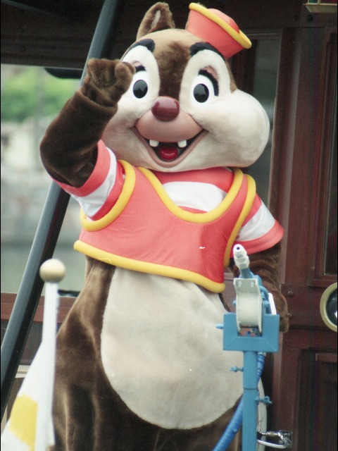 デール（チップとデールのクールサービス）