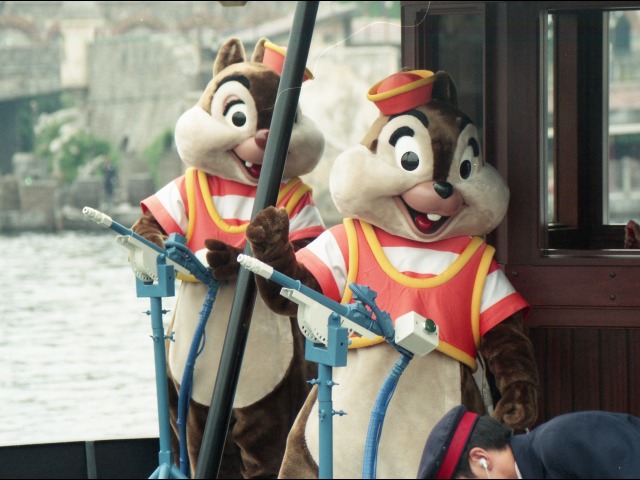 デールとチップ（チップとデールのクールサービス）