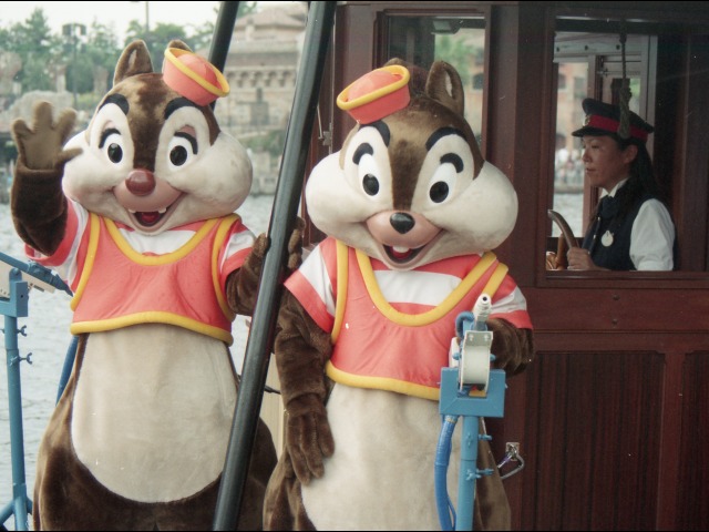 デールとチップ（チップとデールのクールサービス）