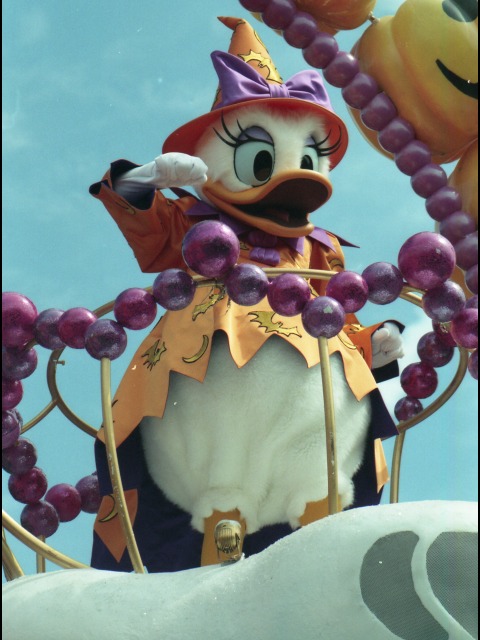 デイジーダック（ディズニー・ハロウィーン・パレード 2005）