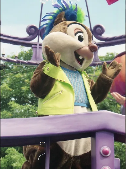 デール（ディズニー・ハロウィーン・パレード 2005）