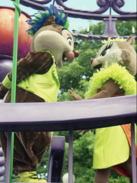 デールとクラリス（ディズニー・ハロウィーン・パレード 2005）