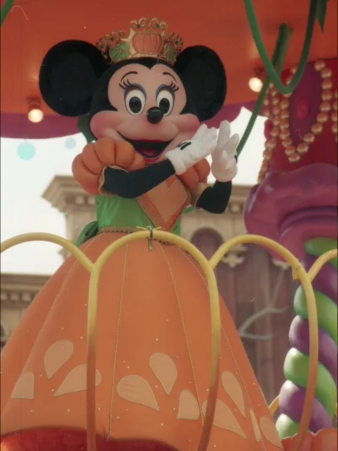 ミニーマウス(ディズニー・ハロウィーン・パレード 2005)